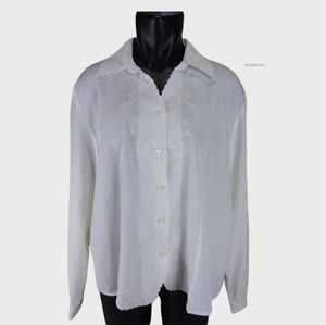 Women's white long sleeve five button open chest flower embroidery Notations NEW